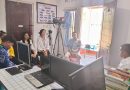 Tiga mahasiswa Teknik Informatika UNISAP saat penyerahan PKL di Media WARTANET.NKRI
