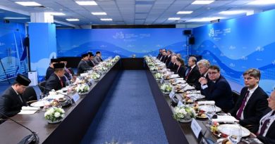 Di Vladivostok, Presiden Prabowo Tegaskan Politik Nonblok, Presiden Putin Soroti Posisi Strategis Indonesia di Dunia Di Vladivostok, Presiden Prabowo Tegaskan Politik Nonblok, Presiden Putin Soroti Posisi Strategis Indonesia di Dunia