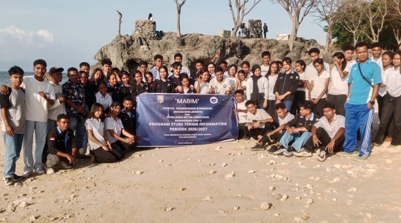 MABIM HMTI Universitas San Pedro bersama mahasiswa baru Teknik Informatika
